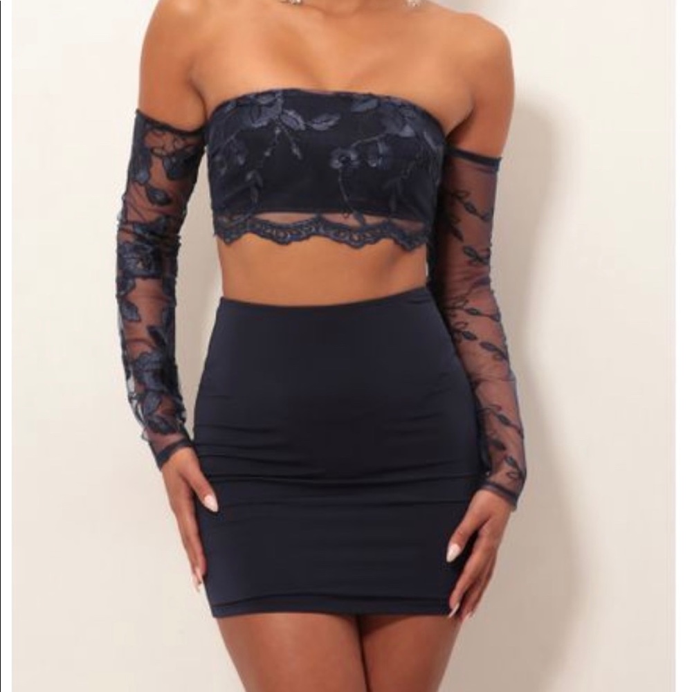 ‘Lucy in the Sky’ Lace Sleeve Set Navy Dress